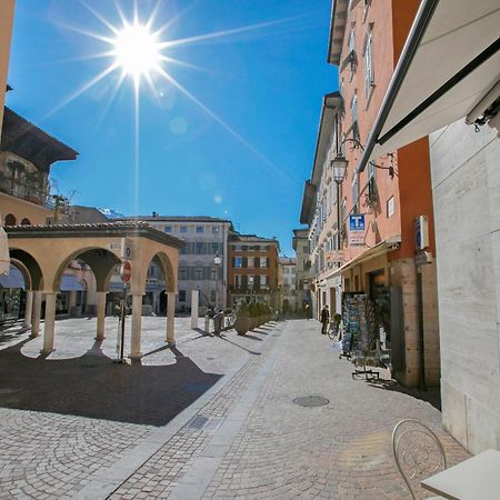 Ca'Cerere - Happy Rentals Riva del Garda Bagian luar foto